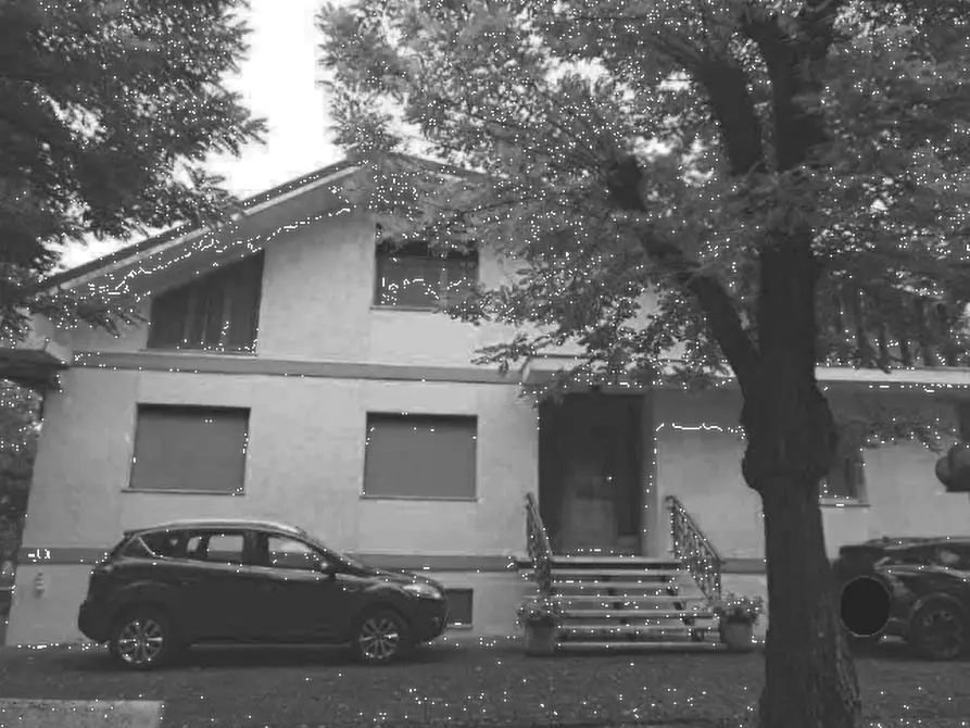 casa indipendente in vendita a Cento