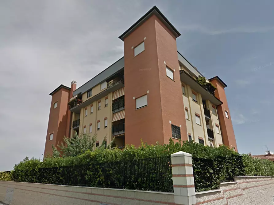 Immagine 6 di Appartamento in vendita  in Via Alberto Marvelli a Roma