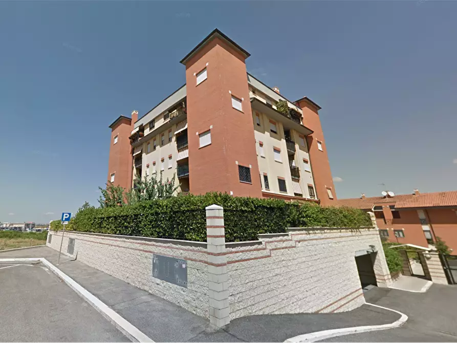 Immagine 11 di Appartamento in vendita  in Via Alberto Marvelli a Roma