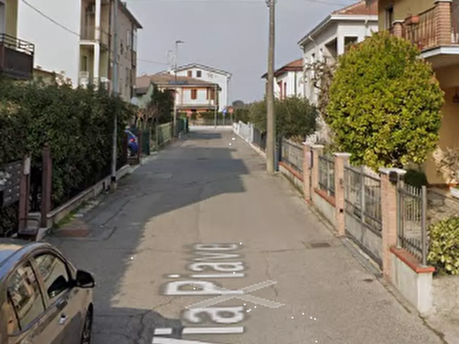 Immagine 10 di Appartamento in vendita  in  via Piave  a Marmirolo