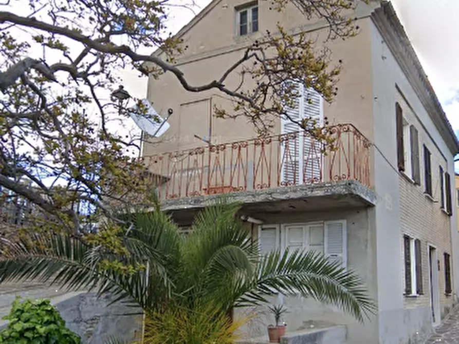 Immagine 1 di Casa indipendente in vendita  in Via Mentana a Montegiorgio