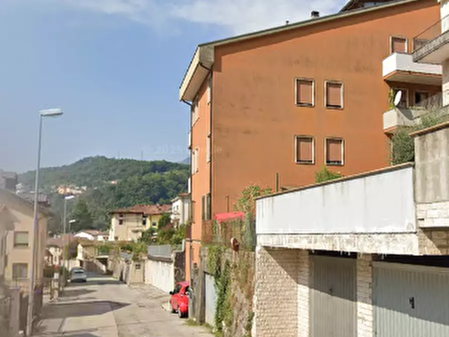 Immagine 11 di Appartamento in vendita  in Via Campassi a Valdagno