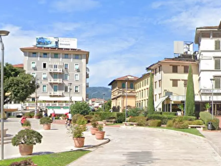 Immagine 3 di Appartamento in vendita  in Piazza del Popolo a Montecatini Terme