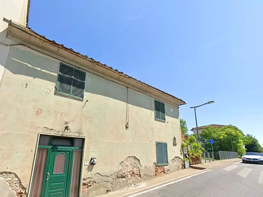 Immagine 1 di Porzione di villa in vendita  in Via Roma a Quarrata
