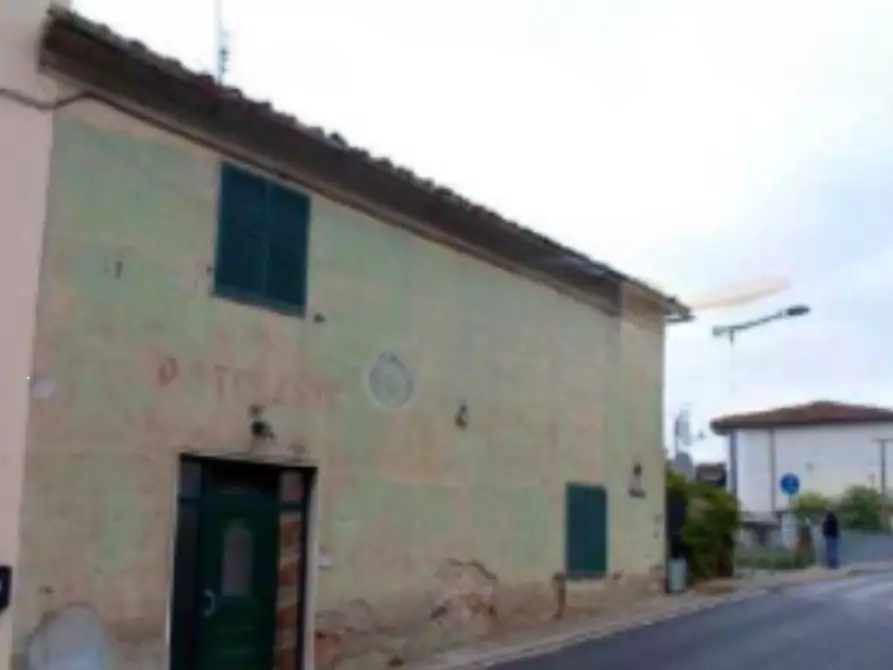 Immagine 9 di Porzione di villa in vendita  in Via Roma a Quarrata