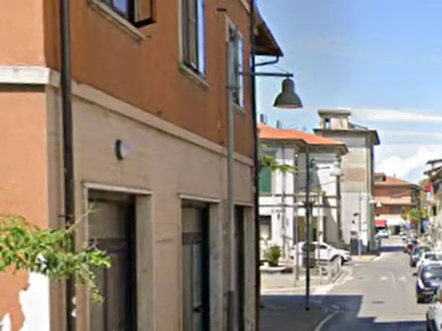 Immagine 29 di Porzione di villa in vendita  in Via Roma a Quarrata