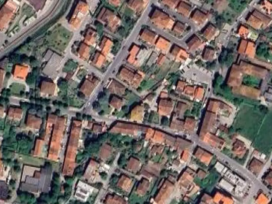 Immagine 33 di Porzione di villa in vendita  in Via Roma a Quarrata