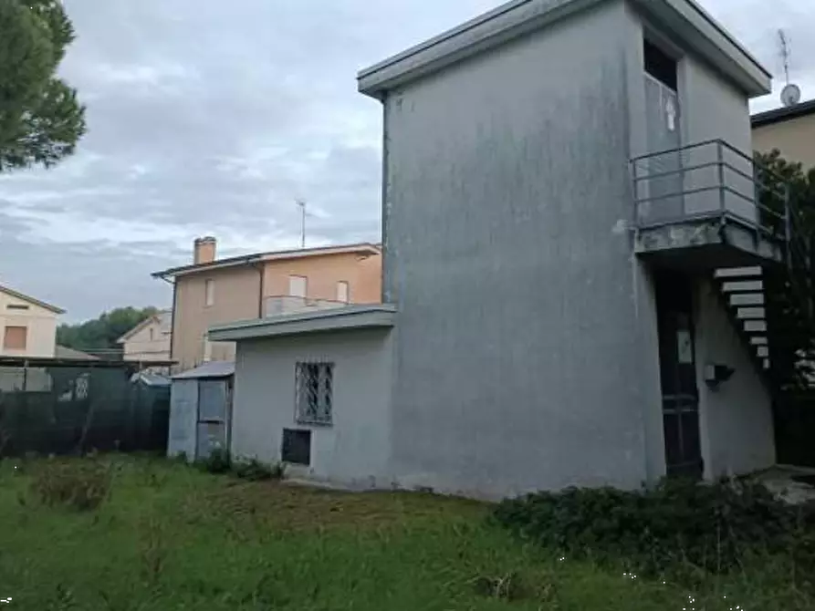 Immagine 1 di Magazzino in vendita  in Via Marche a Fermo