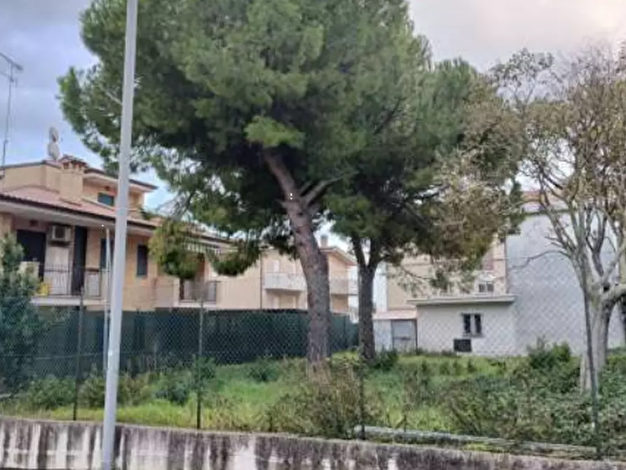 Immagine 3 di Magazzino in vendita  in Via Marche a Fermo