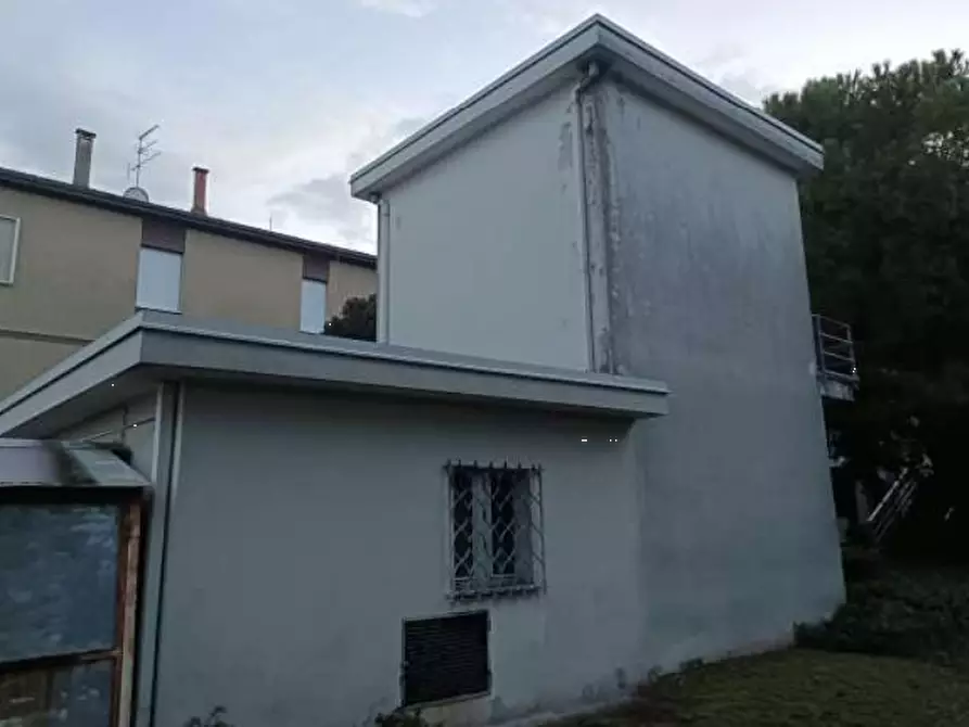 Immagine 4 di Magazzino in vendita  in Via Marche a Fermo