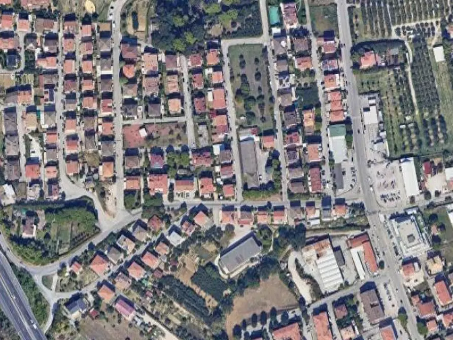 Immagine 8 di Magazzino in vendita  in Via Marche a Fermo