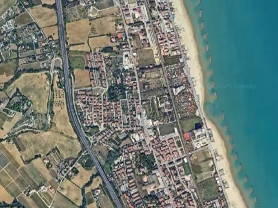 Immagine 9 di Magazzino in vendita  in Via Marche a Fermo