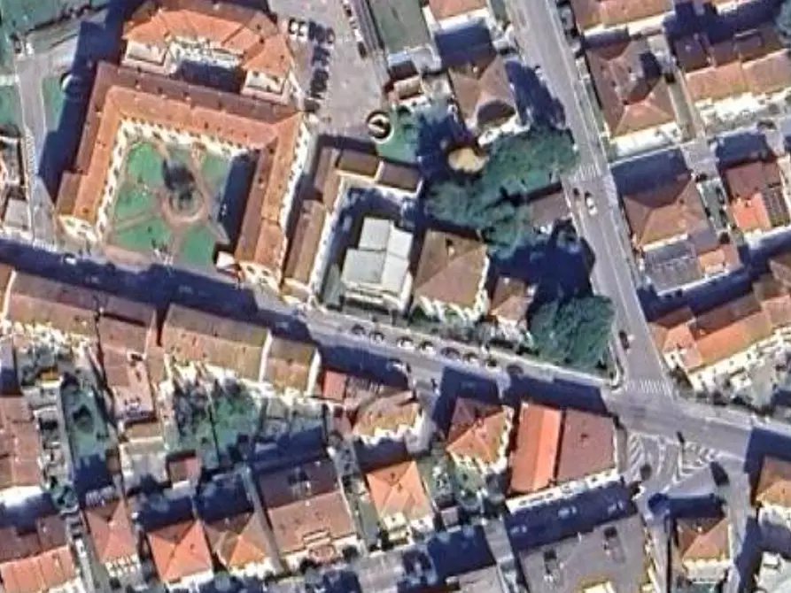 Immagine 11 di Posto auto in vendita  in Via C. Battisti  a Fucecchio