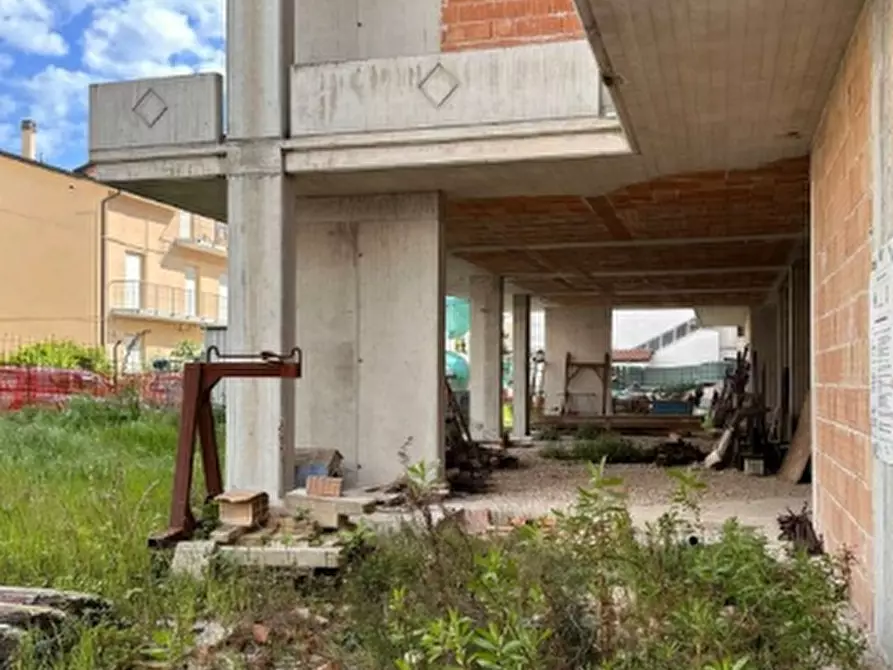 Immagine 5 di Stabile in vendita  in Via Curtatone  a Montegranaro