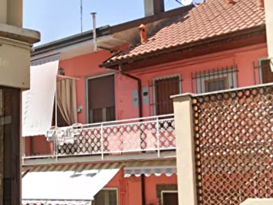 Immagine 11 di Appartamento in vendita  in Piazza Indipendenza a Parabiago