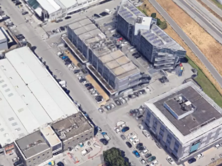 Immagine 6 di Posto auto in vendita  in Via Luigi Galvani a Pistoia