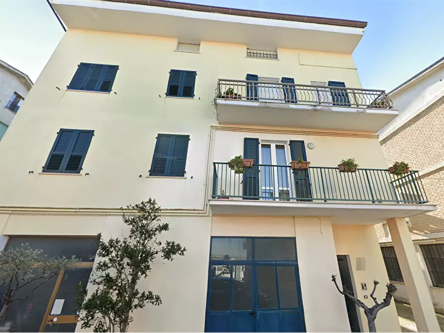 Immagine 8 di Laboratorio in vendita  in Via Alessandro Manzoni  a Montegranaro