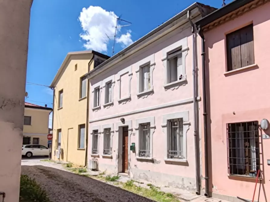 Immagine 3 di Casa indipendente in vendita  in Vicolo Terzo a Curtatone