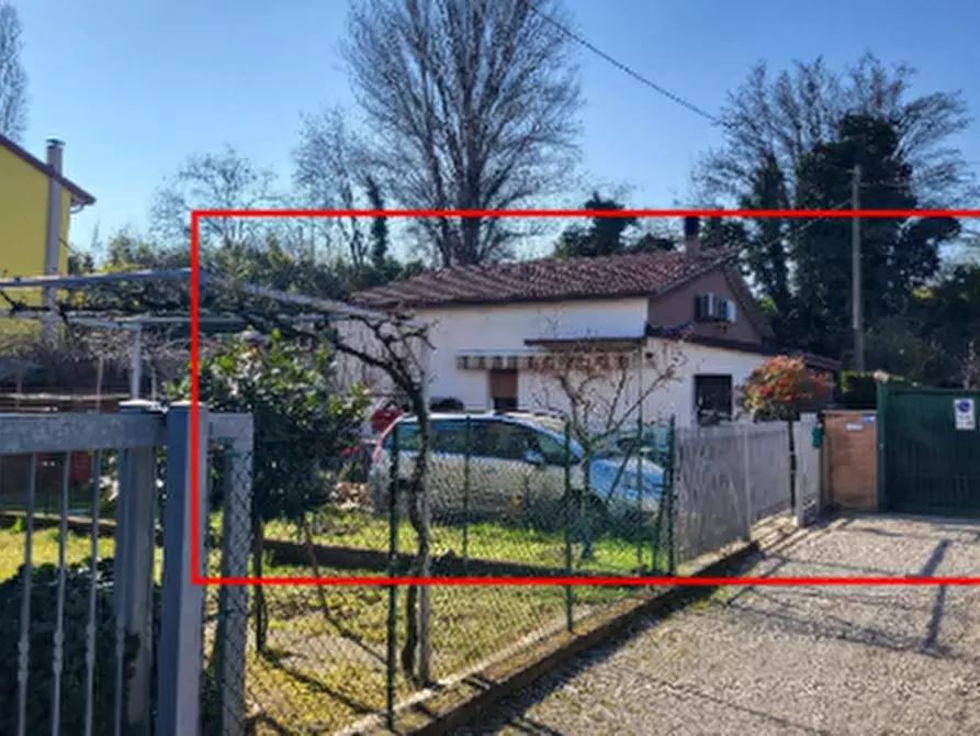 Immagine 9 di Casa indipendente in vendita  in Via Madonna della Salute a Padova