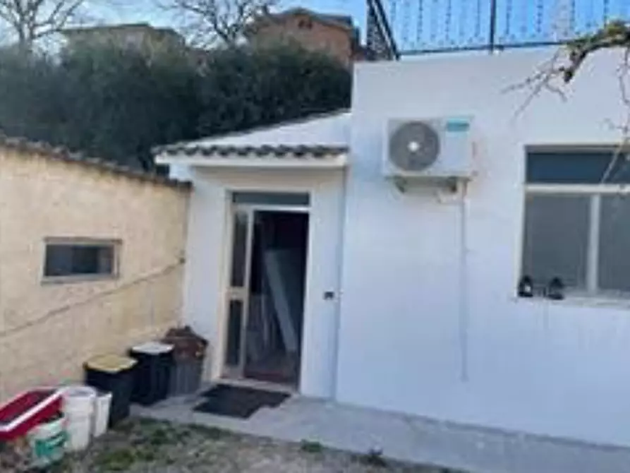 Immagine 2 di Magazzino in vendita  in Via Giovanni XXIII  a Fermo