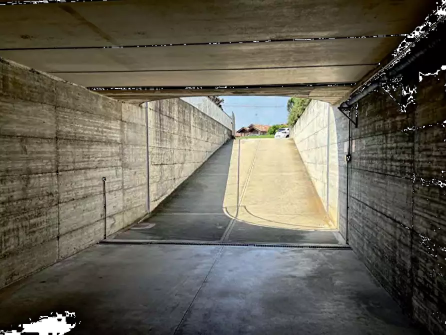 Immagine 5 di Garage in vendita  in Via Giacinto Giordano a Chieri