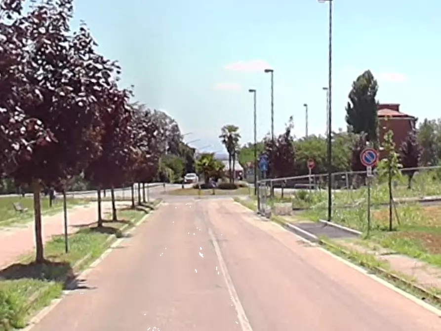 Immagine 11 di Garage in vendita  in Via Giacinto Giordano a Chieri