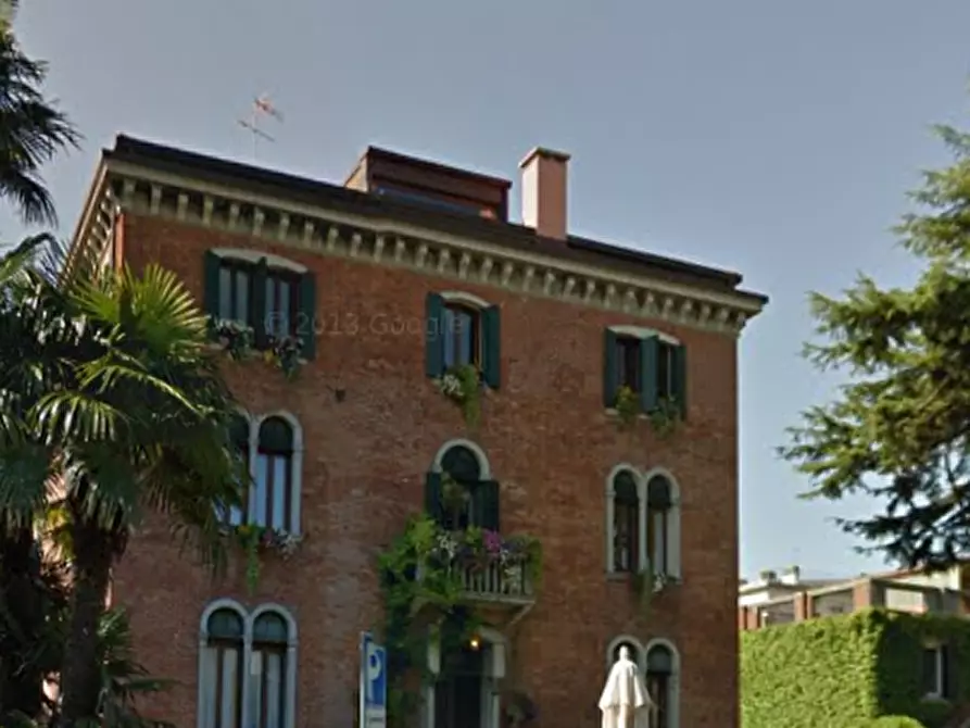 Immagine 1 di Stabile in vendita  in Via Lazzaro Mocenigo a Venezia