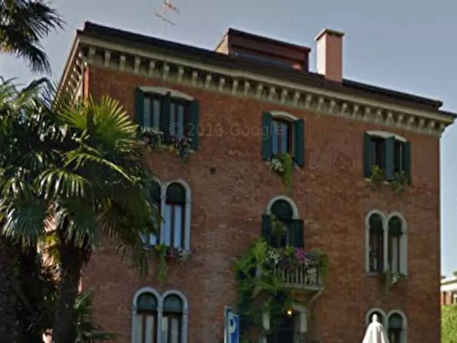 Immagine 6 di Stabile in vendita  in Via Lazzaro Mocenigo a Venezia