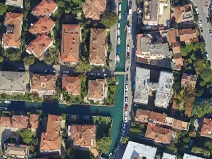 Immagine 12 di Stabile in vendita  in Via Lazzaro Mocenigo a Venezia