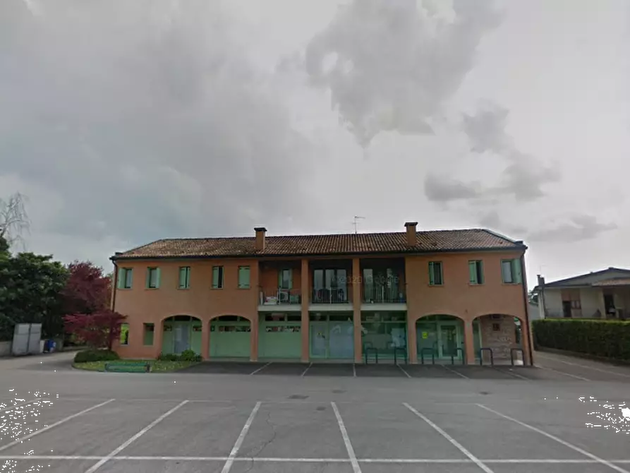 Immagine 5 di Negozio in vendita  in Piazza Vittorio Veneto a Breda Di Piave