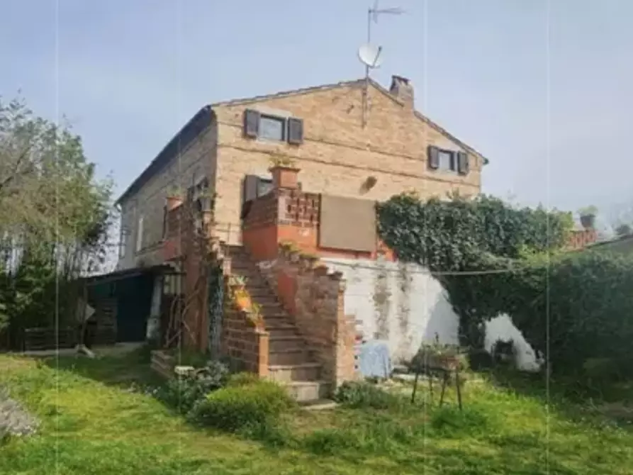 Immagine 1 di Porzione di casa in vendita  in Via contrada Girola di fermo a Fermo