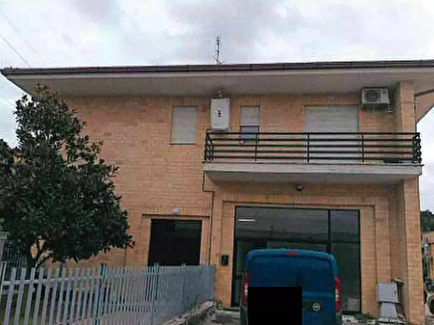 Immagine 1 di Laboratorio in vendita  in Via Enrico De Nicola a Sant'elpidio A Mare