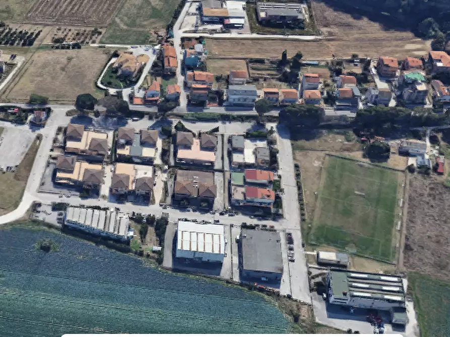 Immagine 9 di Laboratorio in vendita  in Via Enrico De Nicola a Sant'elpidio A Mare