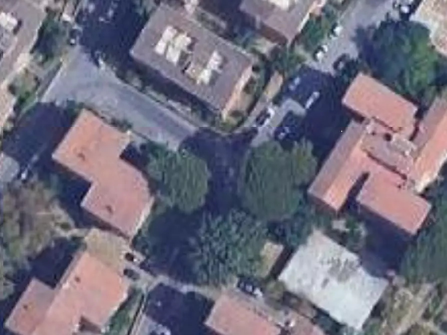 Immagine 2 di Garage in vendita  in Viale Luigi Moretti a Roma