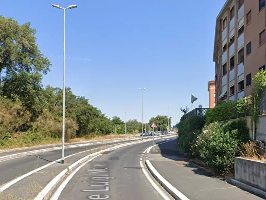 Immagine 7 di Garage in vendita  in Viale Luigi Moretti a Roma