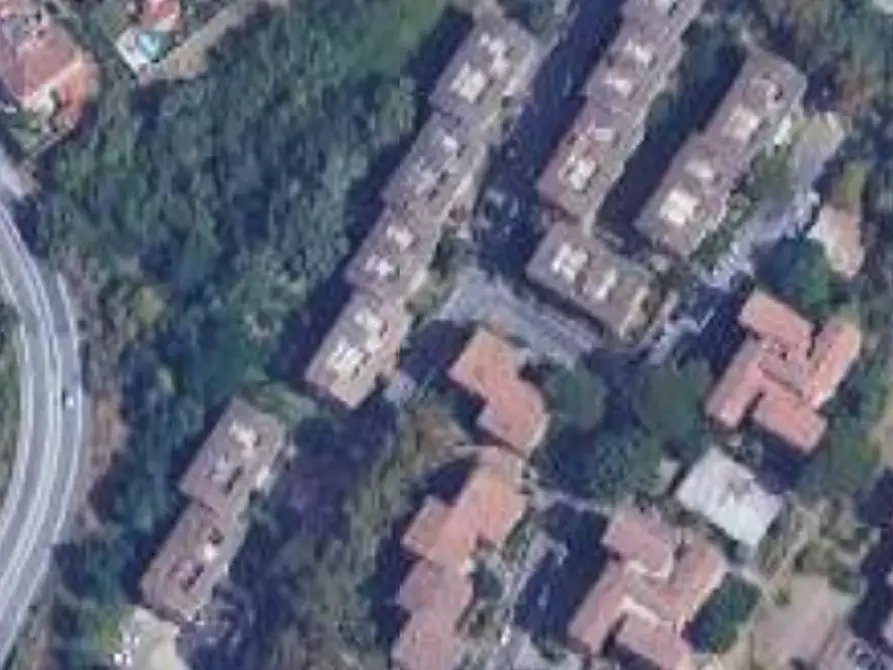 Immagine 1 di Garage in vendita  in Viale Luigi Moretti a Roma