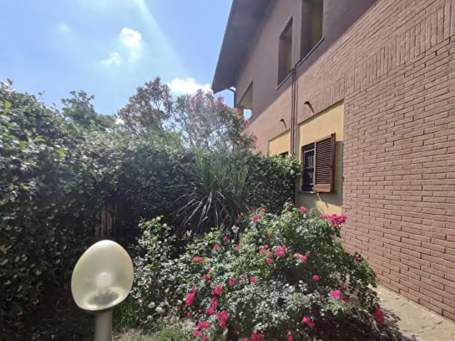 Immagine 4 di Villa in vendita  in Via Damiano Chiesa a Nerviano