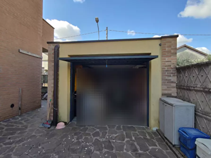 Immagine 10 di Villa in vendita  in Via Damiano Chiesa a Nerviano