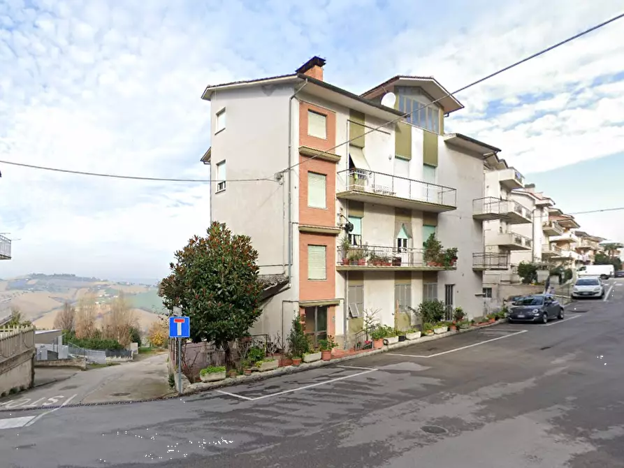 Immagine 3 di Appartamento in vendita  in Via Alessandro Manzoni a Montegranaro