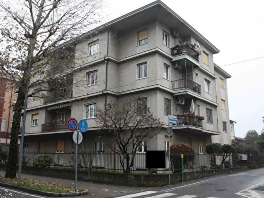 Immagine 5 di Appartamento in vendita  in  Via Giacomo Leopardi a Treviglio