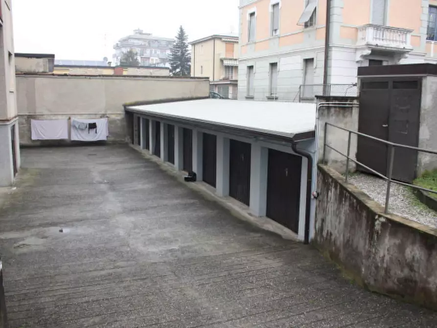 Immagine 4 di Appartamento in vendita  in  Via Giacomo Leopardi a Treviglio