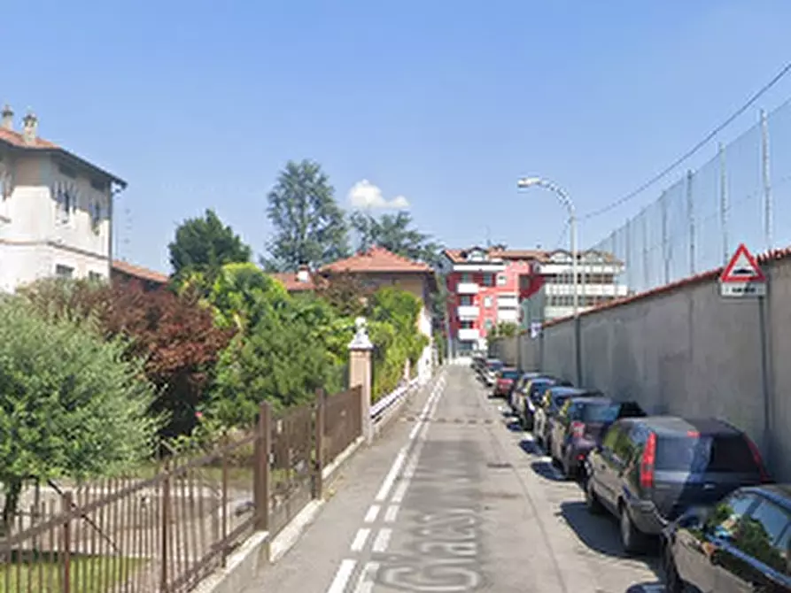Immagine 17 di Appartamento in vendita  in  Via Giacomo Leopardi a Treviglio