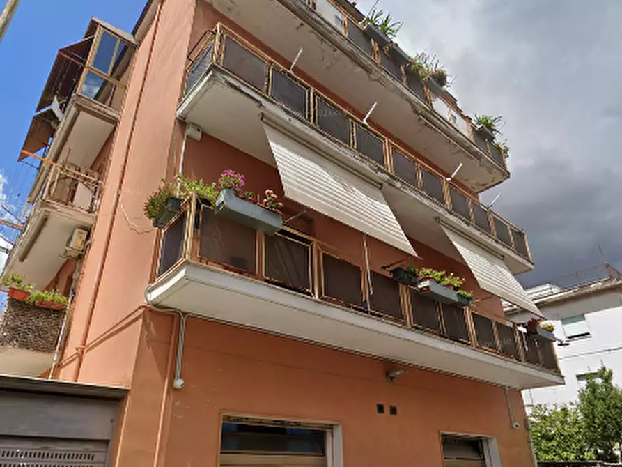 Immagine 11 di Appartamento in vendita  in Via Giulio Cesare a Aprilia