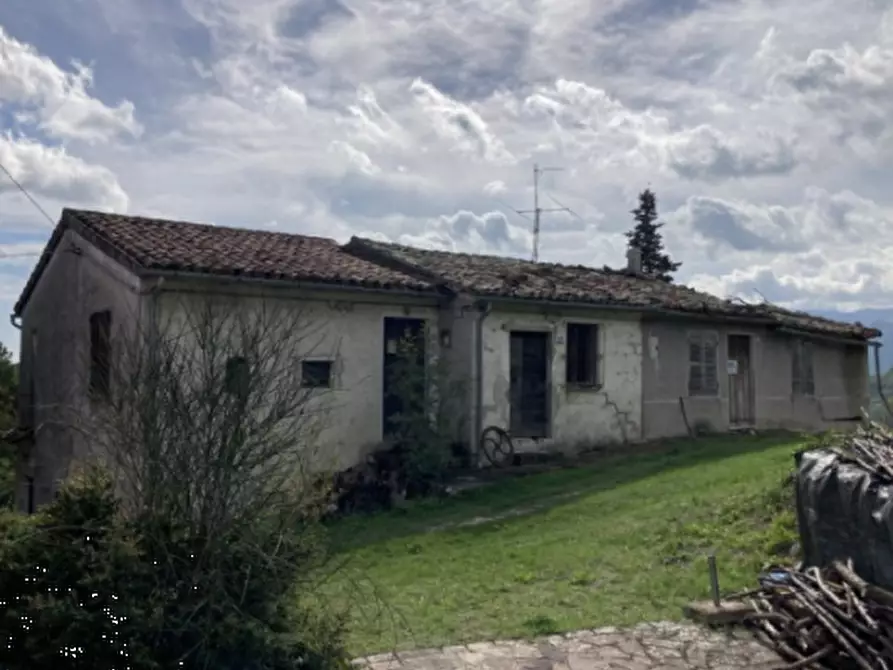 Immagine 2 di Rustico / casale in vendita  in Strada Monte Peruzzo a Cagli