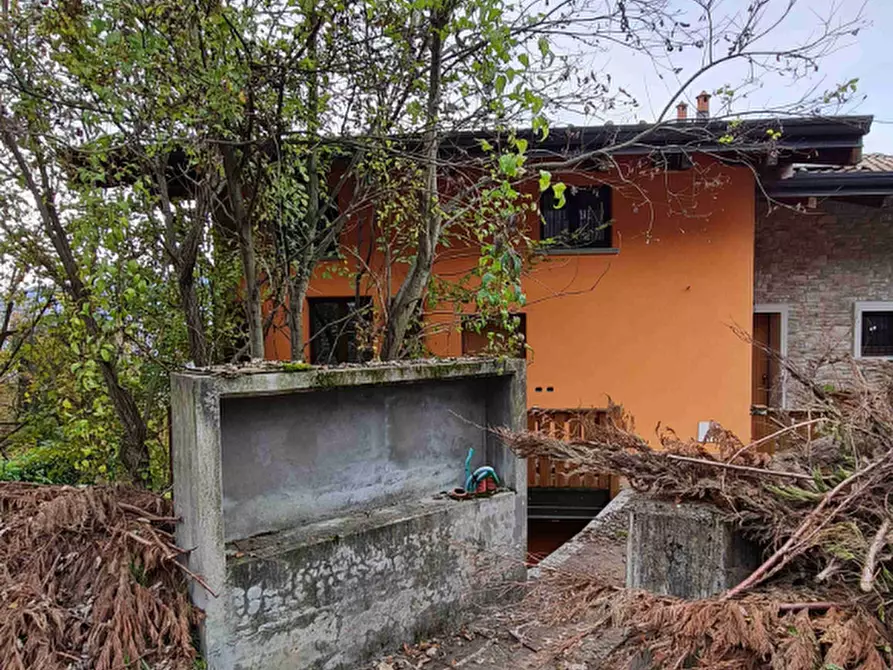 Immagine 2 di Appartamento in vendita  in Via Camarelli a San Giovanni Bianco