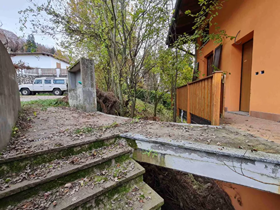 Immagine 3 di Appartamento in vendita  in Via Camarelli a San Giovanni Bianco