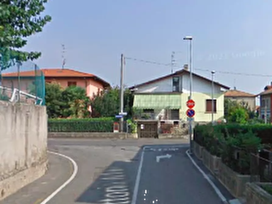 Immagine 13 di Appartamento in vendita  in Via Giuseppe Giusti  a Castelli Calepio
