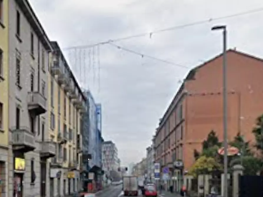 Immagine 4 di Garage in vendita  in Via Carlo Imbonati a Milano