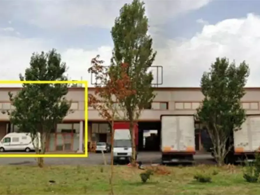 Immagine 1 di Laboratorio in vendita  in Via dell'Industria  a Cervia