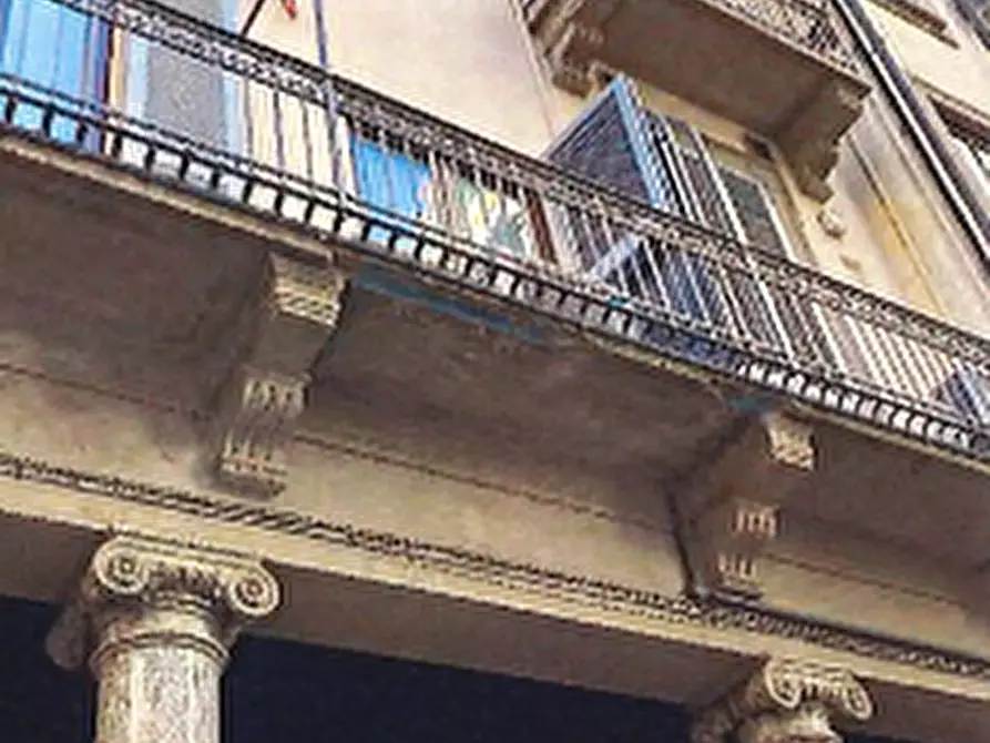 Immagine 11 di Appartamento in vendita  in Via Giosuè Carducci a Milano